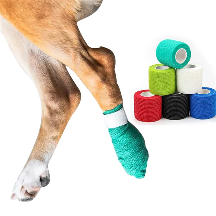Когезийна пов'язка для лап собаки